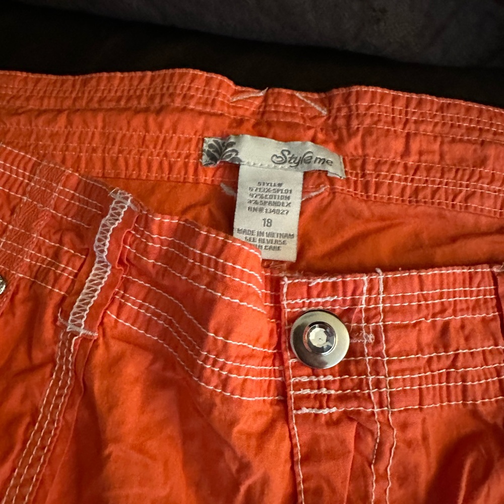 Style Me Orange Bermuda Shorts w/optional Buttoned-Up leg and Bling - Size 18 - Picture 4 of 6